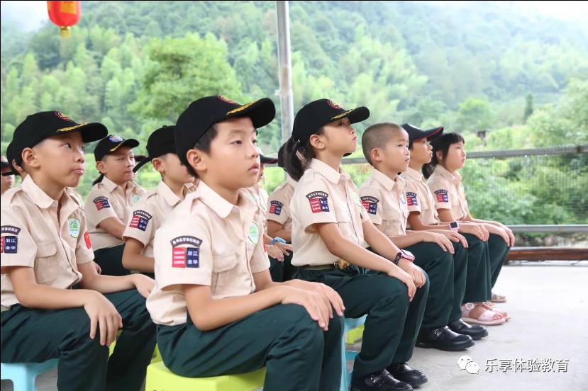 包含披荆斩棘:足球赛区热血战士勇往直前的词条 包含披荆斩棘:足球赛区热血战士勇往直前的词条